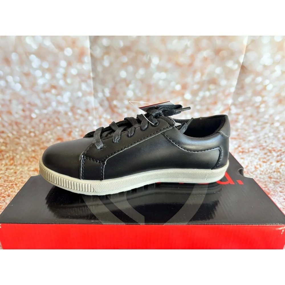 NIB Kids size Deer Stags Boy's‎ Joshua Sneaker